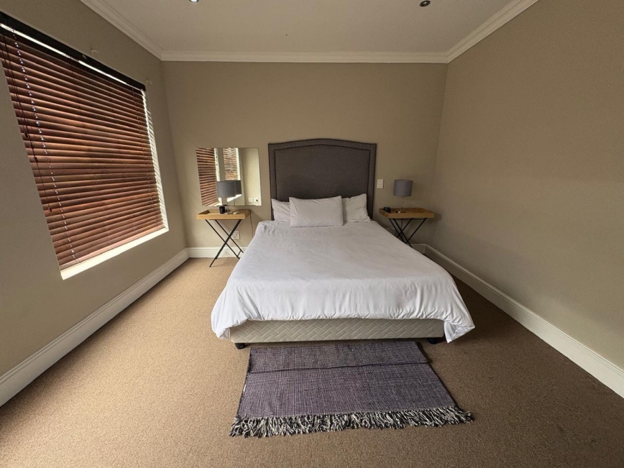To Let 6 Bedroom Property for Rent in West Beach Western Cape